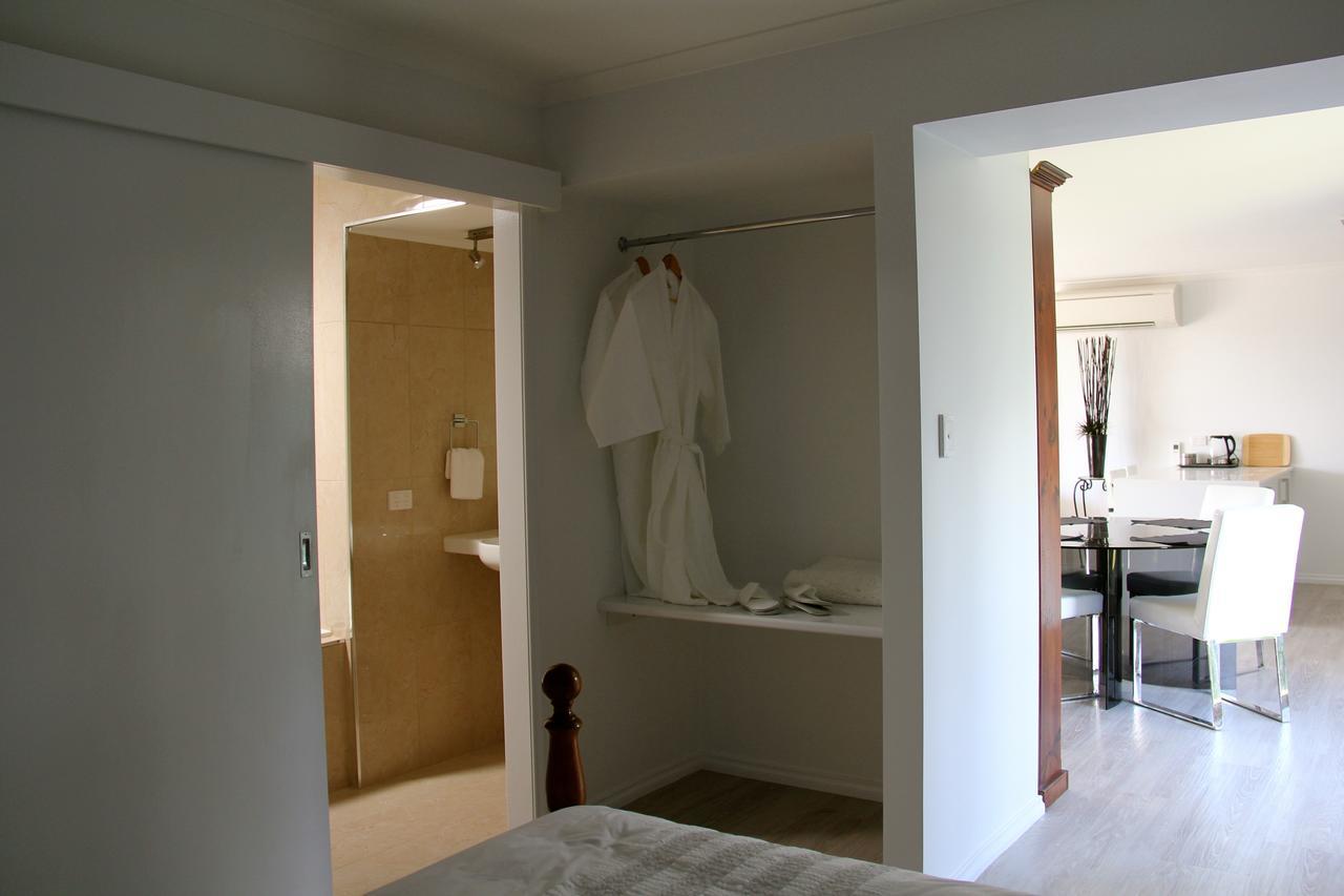 Lure Bed And Breakfast นอร์แมนวิลล์ ภายนอก รูปภาพ